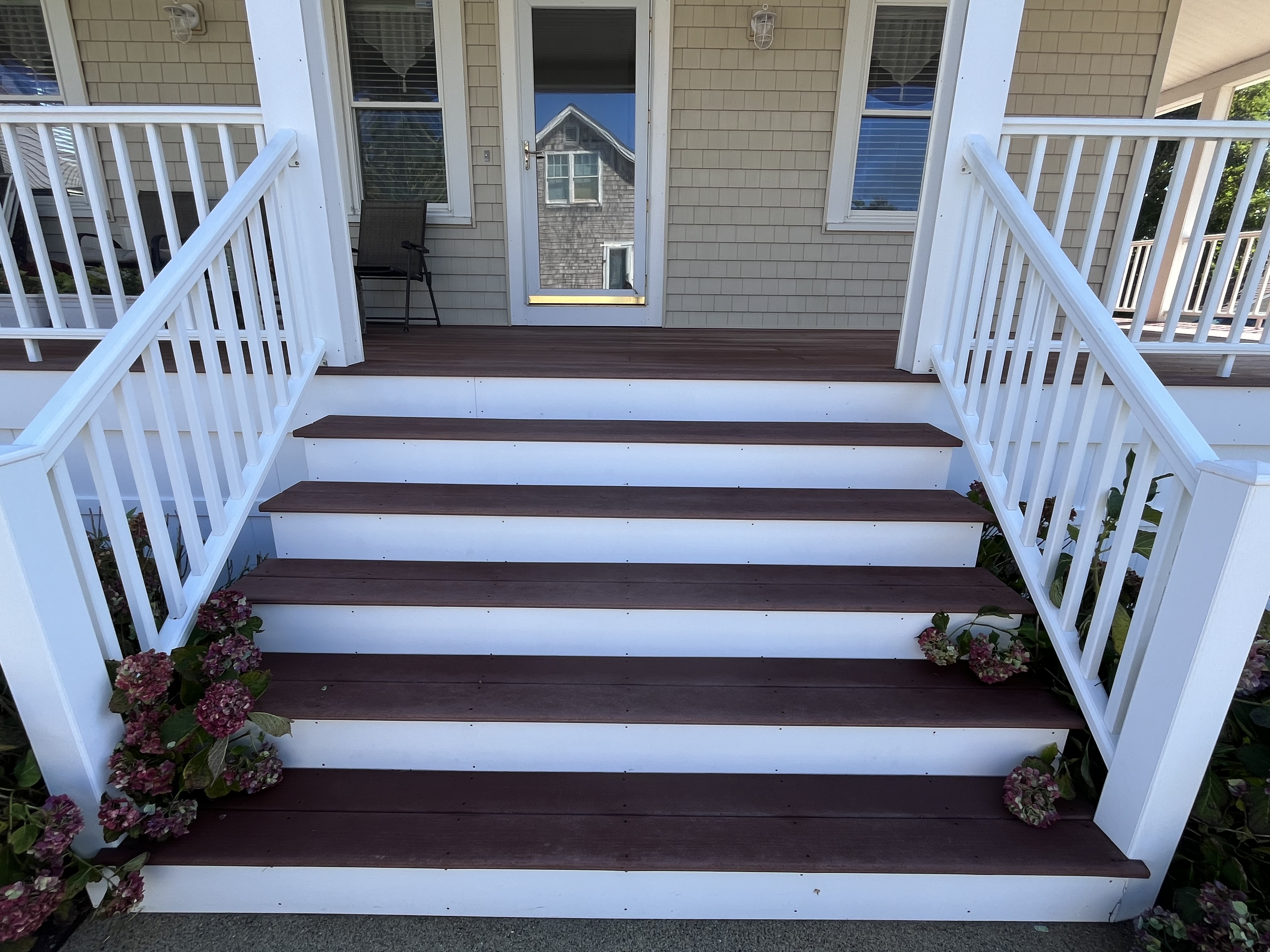 Recently soft washed home, after photo